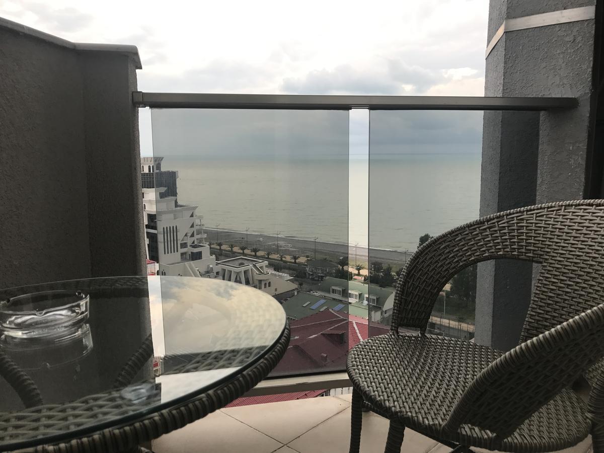 Aparthotel Selfie Batumi Exterior foto