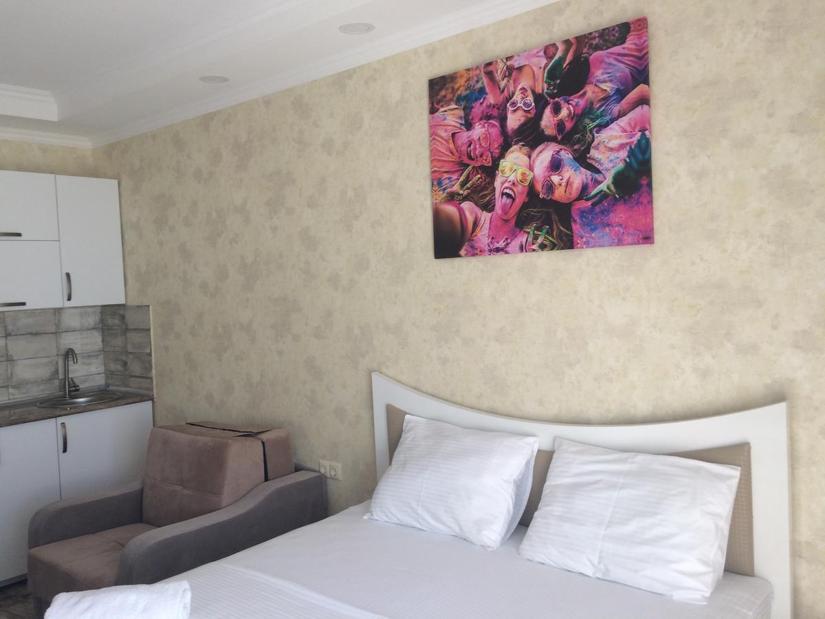 Aparthotel Selfie Batumi Exterior foto